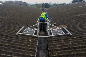 Commercial-Roof-and-Gutter-Cleaning
